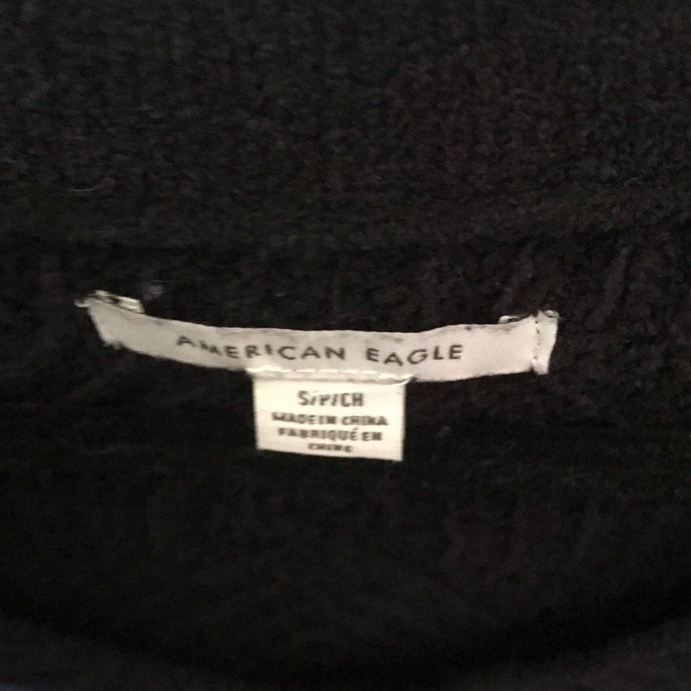 American Eagle Outfitters Black V-Neck Sweater - Picture 2 of 3